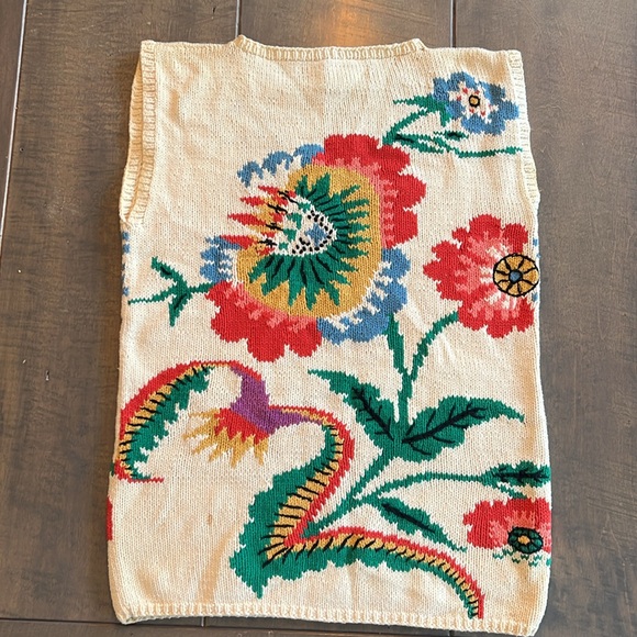 Adrienne Vittadini knit vest - Picture 2 of 4